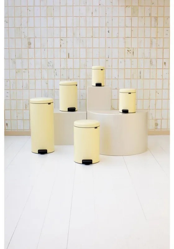 Κάδος απορριμμάτων με πεντάλ Brabantia NewIcon 649044, 20 l, Ομαλό κλείσιμο, Αντιολισθητική βάση, Κίτρινο