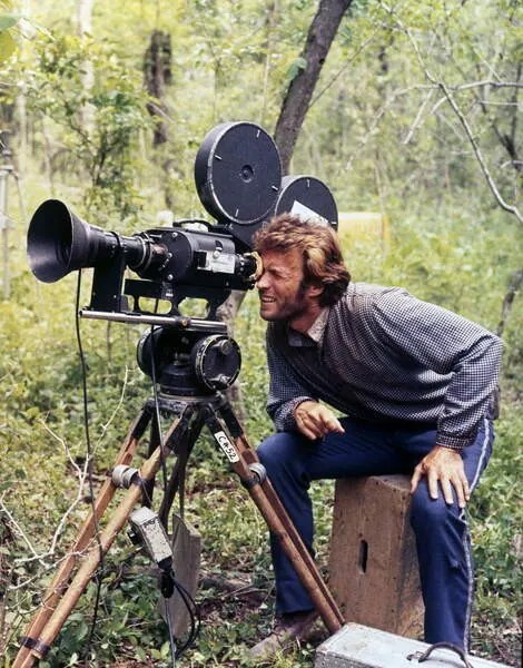 Φωτογραφία On The Set, Clint Eastwood Behind The Camera., The Beguiled 1971 Directed By Don Siegel