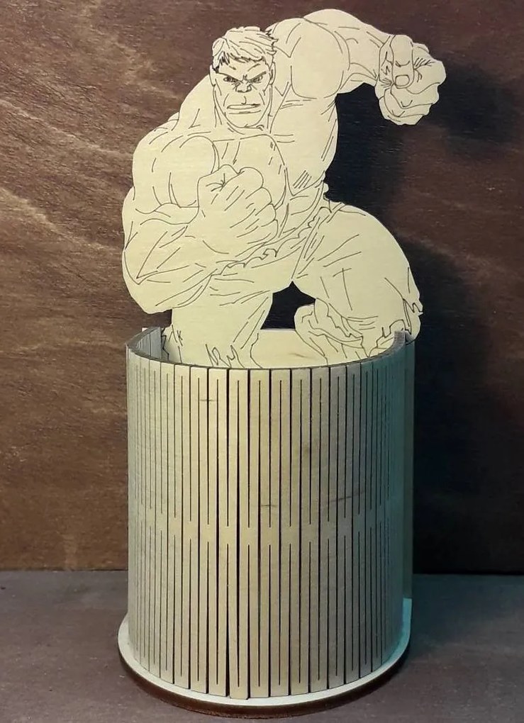Intra απο ξύλο plywood 3mm-4mm πάχος - Μολυβοθήκη Hulk Διοργανωτής γραφείου δώρου Hulk Δίασταση 30x30 cm Intraeaxys-6o3yxvp7