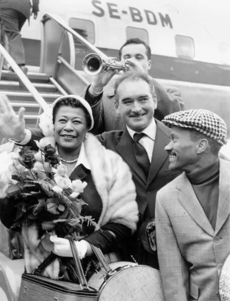 Φωτογραφία Ella Fitzgerald at Paris Airport, 1957