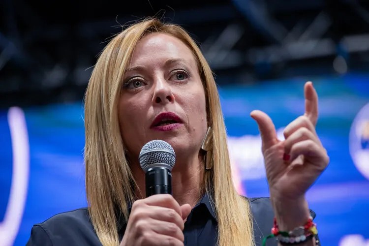 Φωτογραφία Giorgia Meloni Holds Campaign Event In L'Aquila, NurPhoto