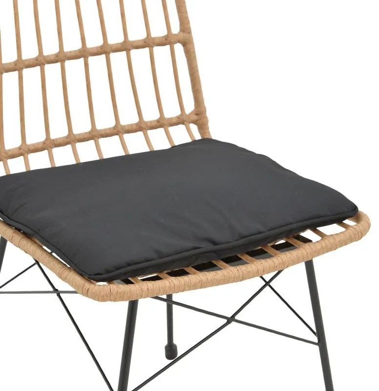 Καρέκλα Naoki rattan σε φυσική απόχρωση με μαύρο μαξιλάρι και μεταλλικό μαύρο πόδι 45x60x83εκ 45.5x59.5x89 εκ.