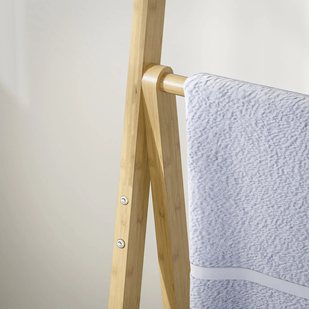 HOMCOM Ράφι μπάνιου 3 επιπέδων, 3 κρεμάστρες πετσετών, πλαίσιο από μπαμπού, σχήμα Α, ράφια με σχάρες