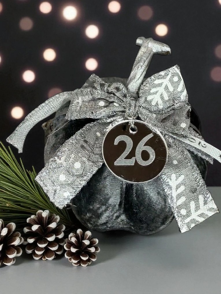 Κολοκύθα Γκρι Ανθρακί βελούδινη μεγάλη - Χρυσό