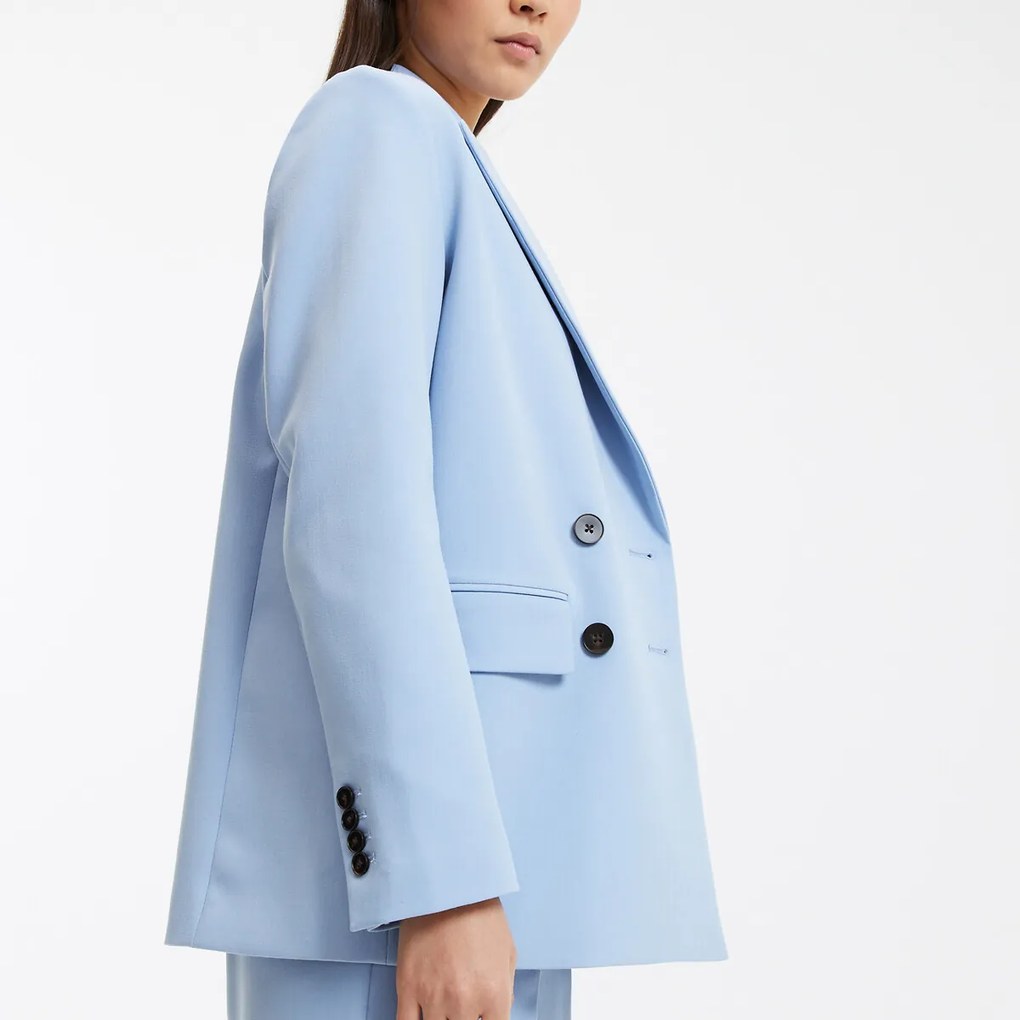 Μπλέιζερ σε ίσια γραμμή