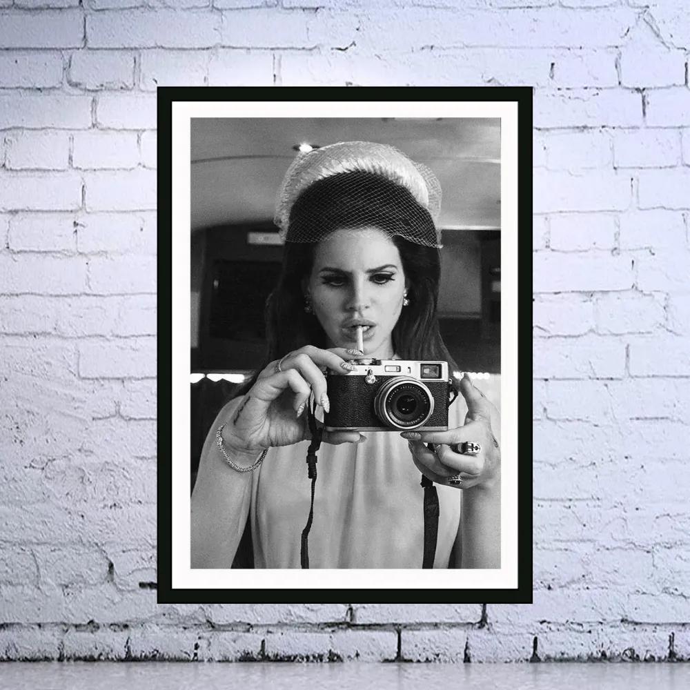 Πόστερ &amp; Κάδρο Lana Del Rey PRT016 40x50cm Μαύρο Ξύλινο Κάδρο (με πόστερ)