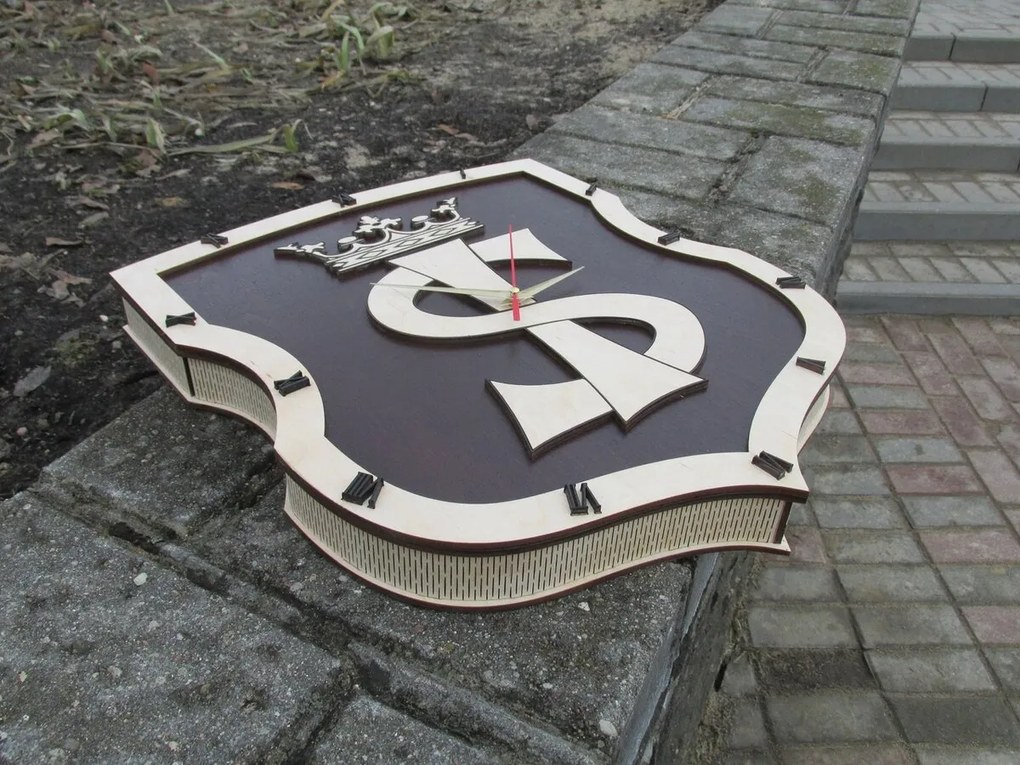 Intra απο ξύλο plywood 3mm-4mm πάχος - Ρολόι σχεδίασης εμβλήματος Δίασταση 30x30 cm Intraeaxys-eo0q3r91