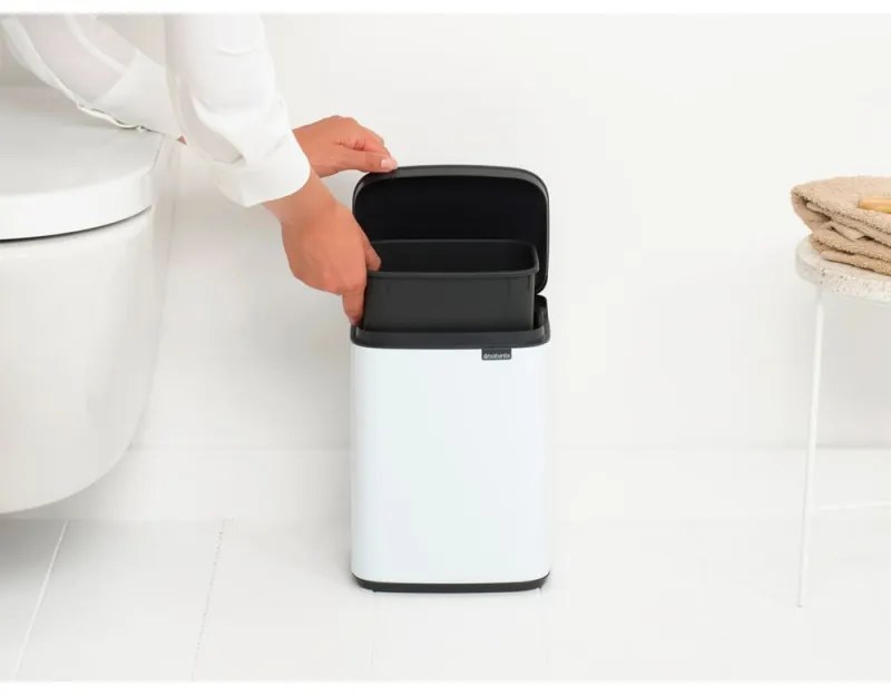 Κάδος Brabantia Bo Small 1006621, 4 L, Ομαλό και αθόρυβο άνοιγμα, Αντιολισθητική βάση, Λευκό