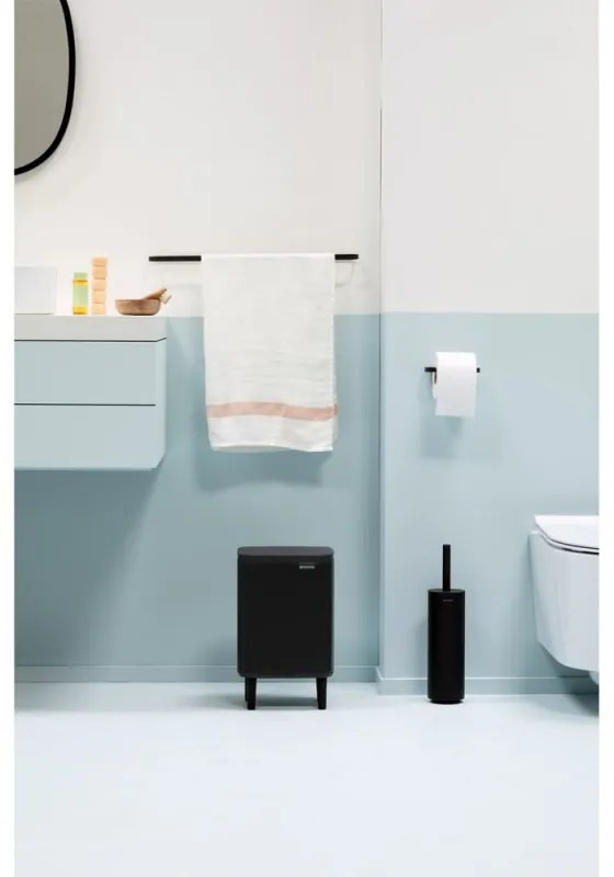 Κάδος Brabantia Bo Small Hi 1006645, 7 L, Αυξημένος, Ομαλό και αθόρυβο άνοιγμα, Αντιολισθητική βάση, Μαύρο