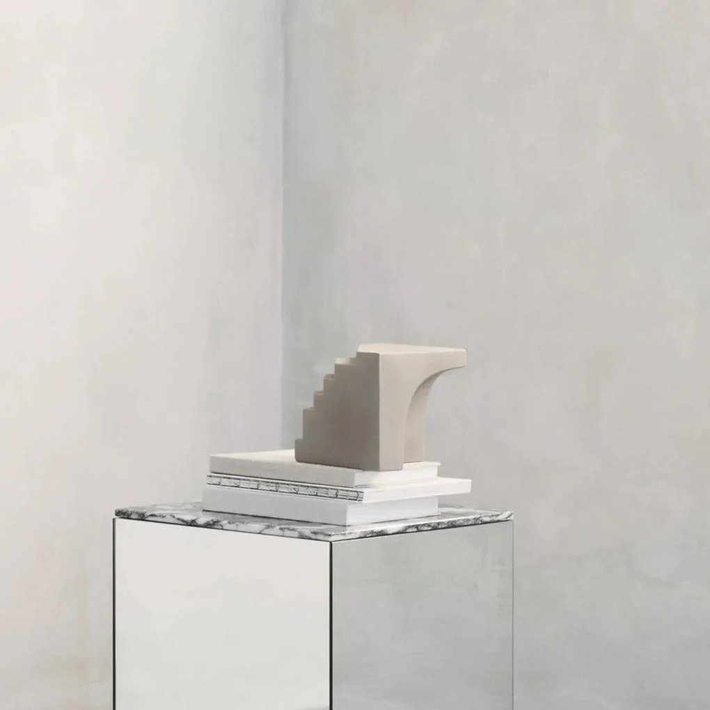 Γλυπτό Stair Τερακότα Light Γκρι W16,5 x D16,5 x H16,5 cm KRISTINA DAM studio
