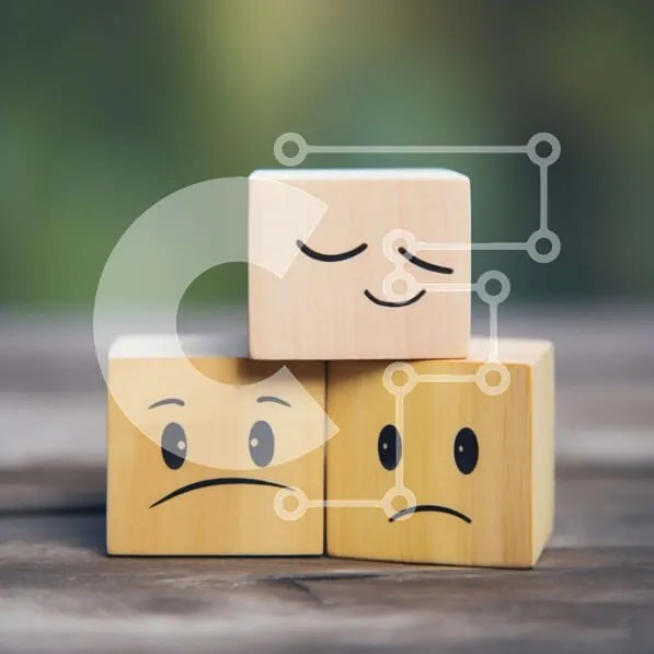 Intra Συλλεκτικό Ξύλινο Παζλ Plywood  4mm - Smiley Face Ξύλινοι μπλοκ σε ένα τραπέζι Σε Ξύλινο Κουτί - Διαστάσεις: 10x10 cm – 25 κομμάτια