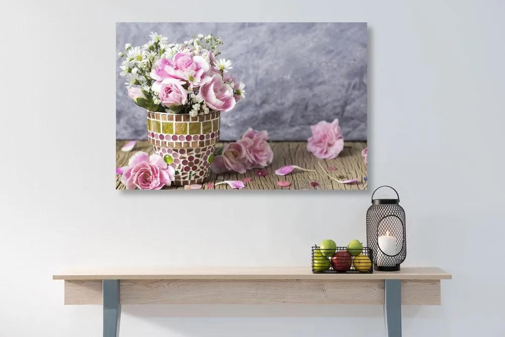 Εικόνα λουλουδιών γαρύφαλλου σε γλάστρα με μωσαϊκό