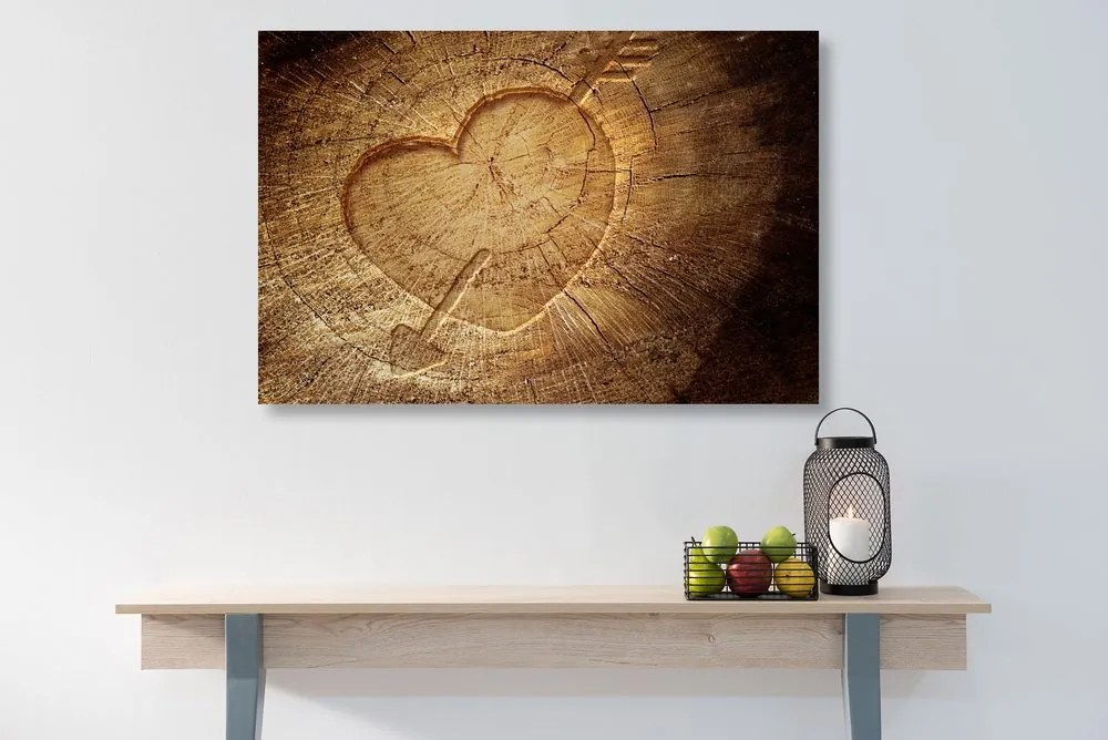 Εικόνα μιας σκαλισμένης καρδιάς σε ένα κούτσουρο - 120x80