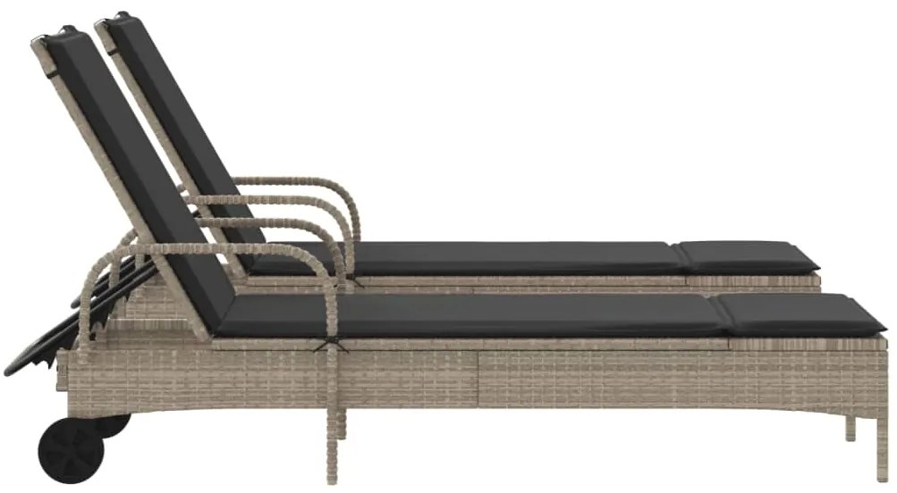 vidaXL Ξαπλώστρες 2 τεμ. Ανοιχτό Γκρι από Συνθετικό Ρατάν με Μαξιλάρια