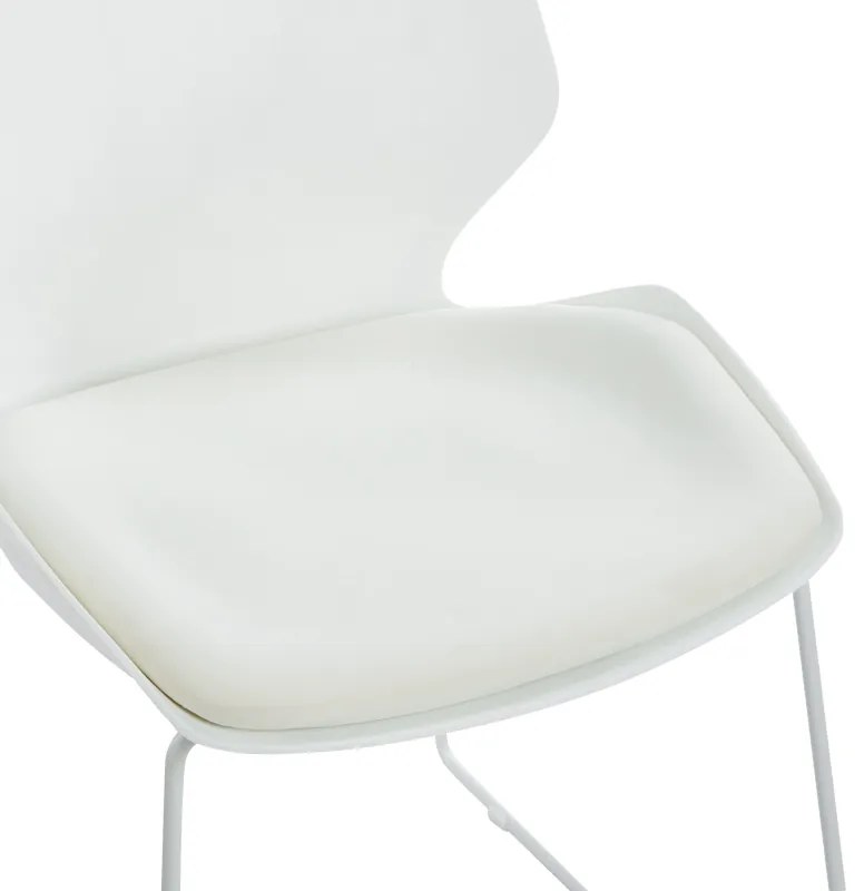 Καρέκλα γραφείου επισκέπτη Genuine pakoworld PP σε λευκή απόχρωση με εκρού μαξιλάρι 47x52x85εκ (1 τεμάχια)