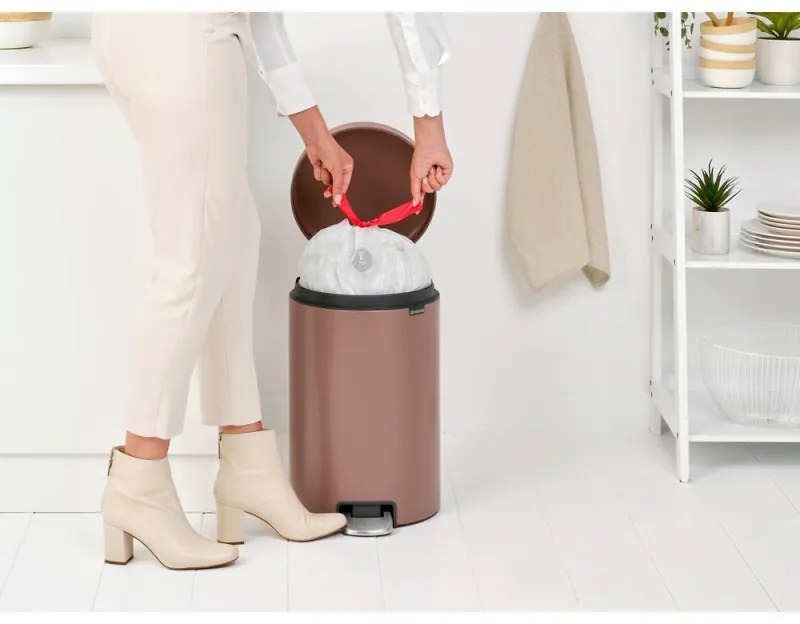 Κάδος με πεντάλ Brabantia NewIcon 1008849, 20 l, Ομαλό κλείσιμο, Αντιολισθητική βάση, Σατινέ φινίρισμα, Καφέ