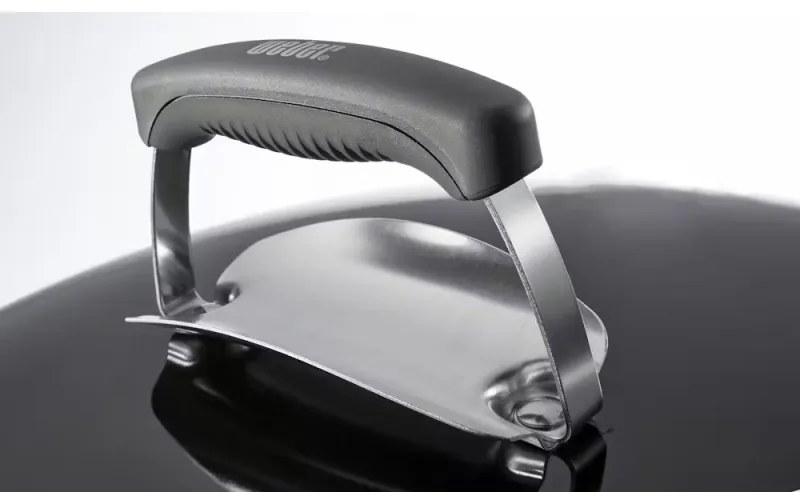 Ψησταριά κάρβουνου Weber Compact 1321004, 57 εκ. Δοχείο στάχτης, Ρυθμιστής αέρα, 2 ρόδες από καουτσούκ, 2 μη θερμαινόμενες λαβές, Μαύρο