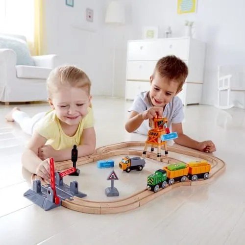 Ξύλινο Τρένο Σετ "Crossing & Crane Railway" Hape