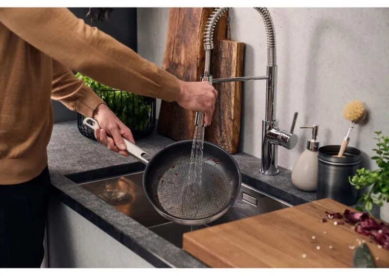 Βαθύ τηγάνι Zwilling Joy Plus 1029411, 20 cm, αντικολλητική επίστρωση Permaresist Ultra, ανοξείδωτο ατσάλι 18/10, Φούρνος και επαγωγή, Ασημί