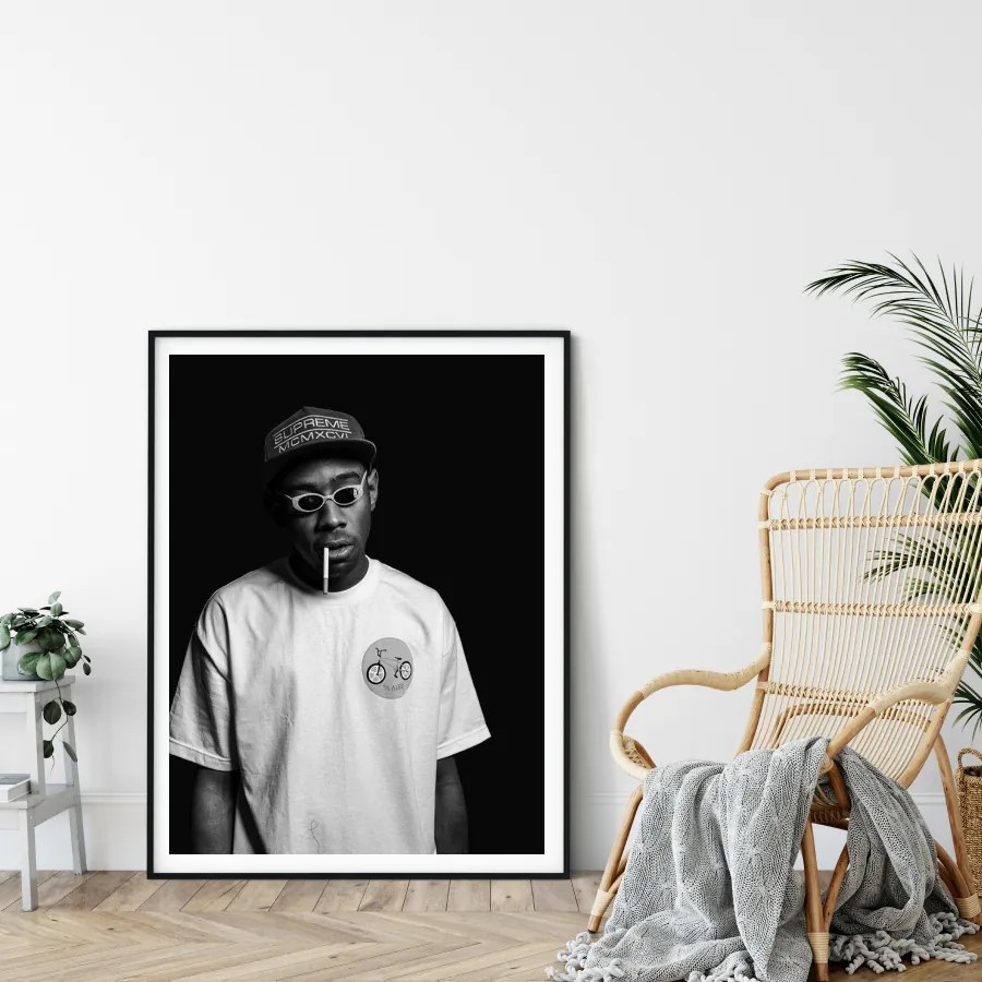 Πόστερ &amp; Κάδρο Tyler the Creator PRT035 22x31cm Μαύρο Ξύλινο Κάδρο (με πόστερ)