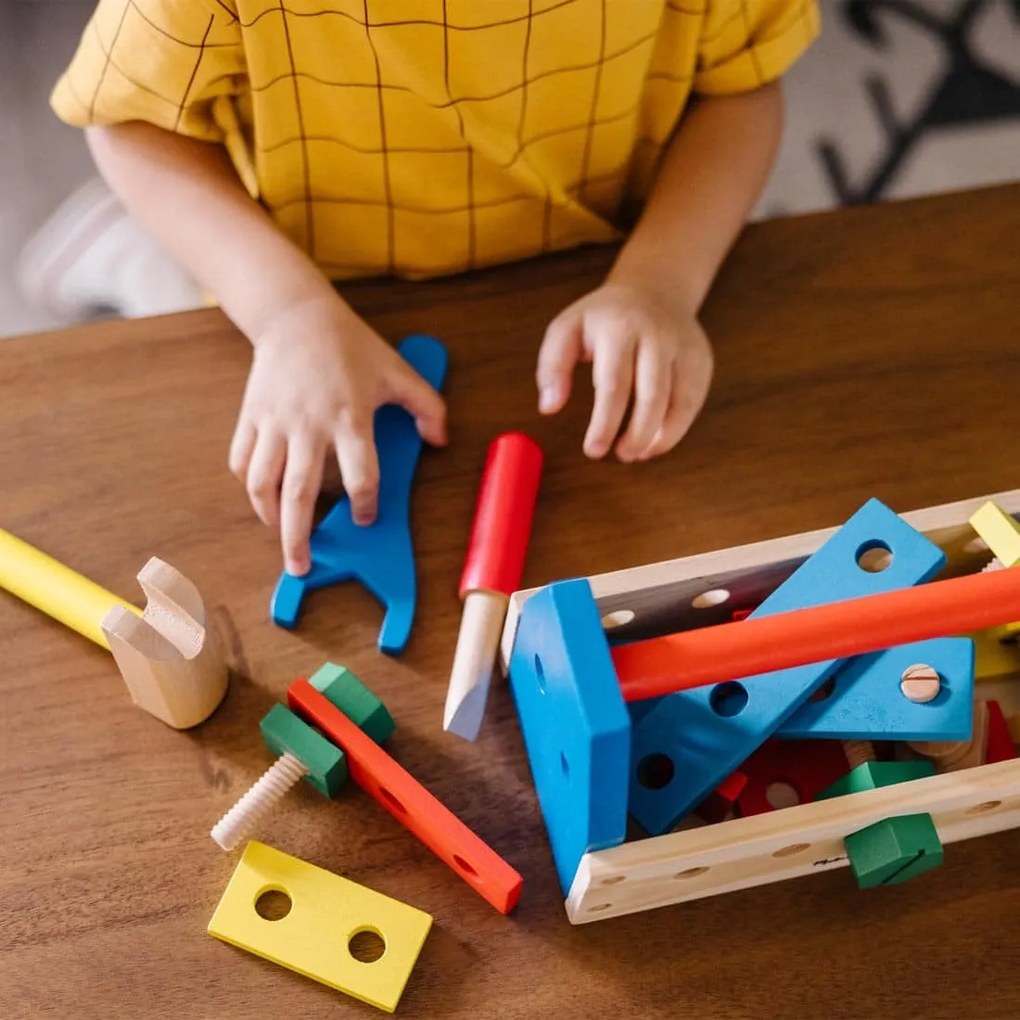 Ξύλινο Βαλιτσάκι με Εργαλεία &amp; Βίδες  10494 Melissa &amp; Doug