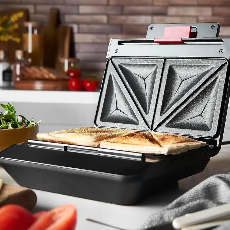 Τοστιέρα σάντουιτς Russell Hobbs Creations 26800-56, 750W, 4 φέτες, Αντικολλητικές πλάκες, Γρήγορη θέρμανση, Ενδείξεις, Μαύρο/inox
