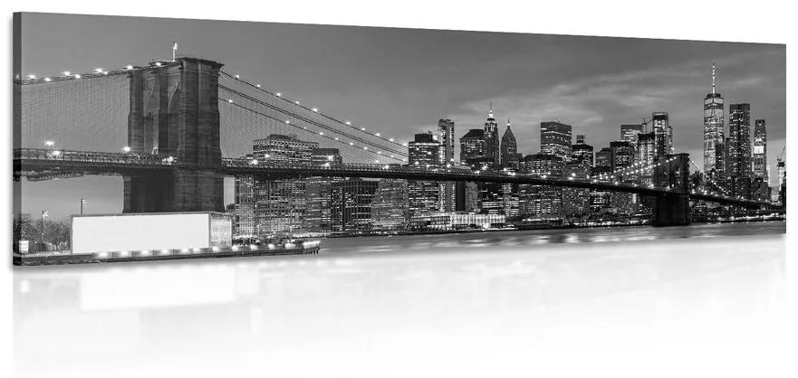 Εικόνα μιας γοητευτικής γέφυρας στο Μπρούκλιν σε ασπρόμαυρο - 135x45