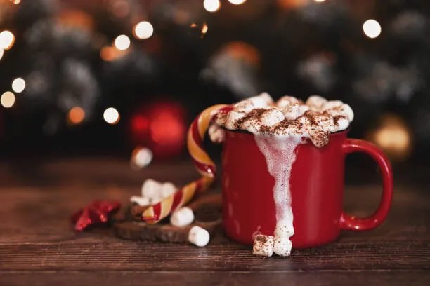 Φωτογραφία wooden desk space red mug and xmas tree, Kseniya Ovchinnikova