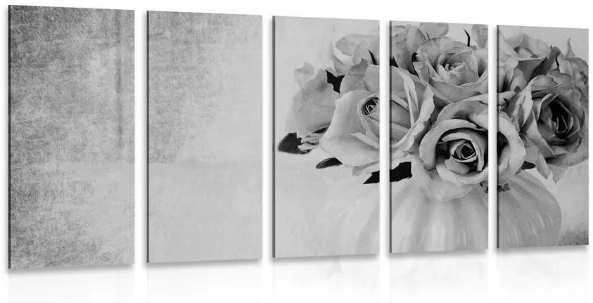 5 μέρη από εικονογραφημένα τριαντάφυλλα σε βάζο σε ασπρόμαυρο - 200x100