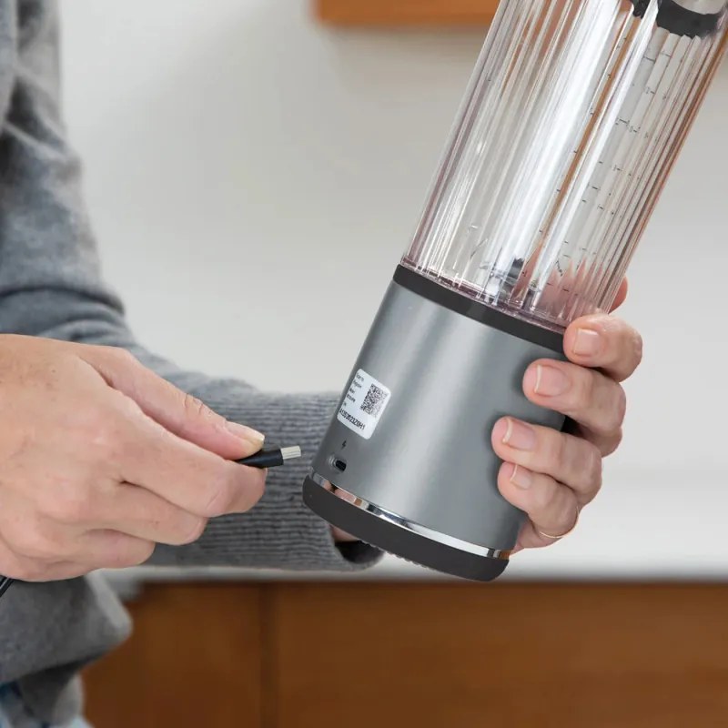 Φορητό μπλέντερ Ninja BC151EUBK, 7.4W, 530 ml, ατσάλινη λεπίδα με 6 λεπίδες, θρυμματισμός πάγου, έως 10 κύκλοι, χωρίς BPA, USB-C, Μαύρο