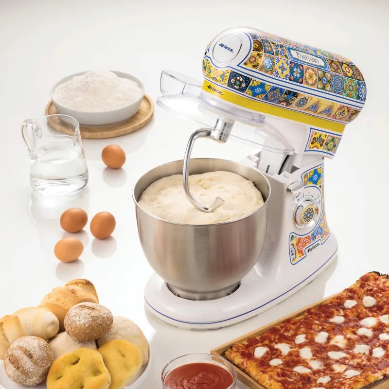 Πλανητικό μίξερ Ariete Positano 1588/0P, 2400W, 5,5 l, 7 ταχύτητες, Pulse, ρετρό σχεδιασμός, Αξεσουάρ, Λευκό/Κίτρινο