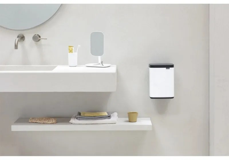 Κάδος Brabantia Bo Small 1006621, 4 L, Ομαλό και αθόρυβο άνοιγμα, Αντιολισθητική βάση, Λευκό