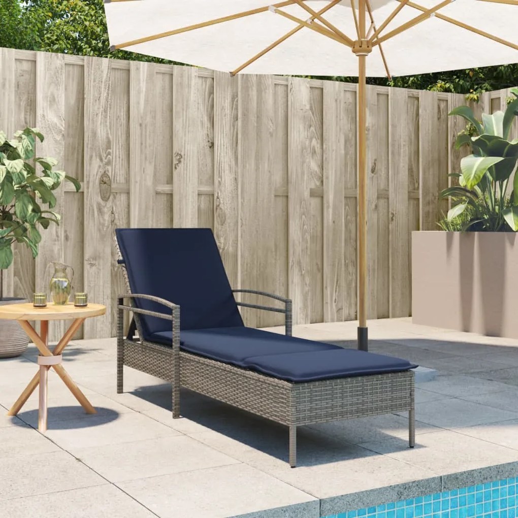 vidaXL Ξαπλώστρα με Μαξιλάρι Γκρι 63x200x81 εκ. από Συνθετικό Ρατάν (μόνο για τις ΗΠΑ)