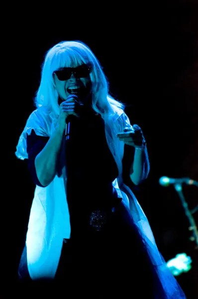 Φωτογραφία Debbie Harry headlining at Kendal Calling in 2011