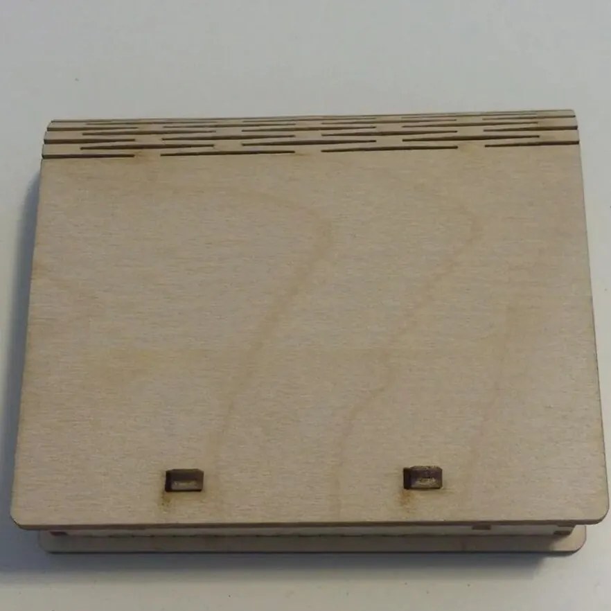 Intra απο ξύλο plywood 3mm-4mm πάχος – Κουτί με Living Hinge και Spring Catch File 25x25 cm INTRAVECTRY-MY543391