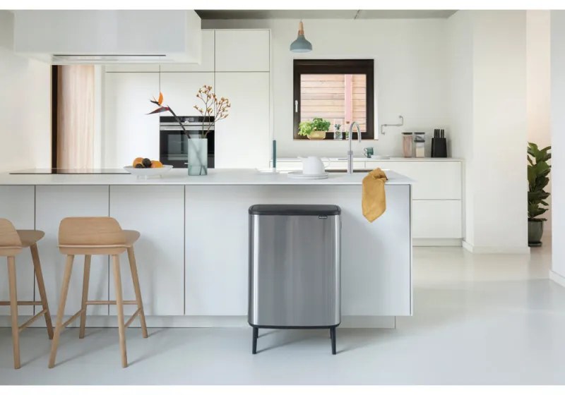 Κάδος Brabantia Bo Touch Hi 1001265, 2x30 l, Στεγανή εφαρμογή στον τοίχο, Ρύθμιση ποδιού, Ανθεκτικό στα δακτυλικά αποτυπώματα, Inox/matt