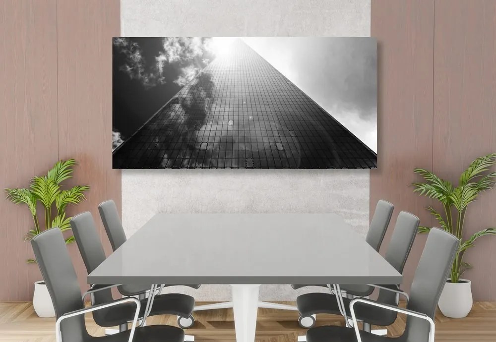 Εικόνα ενός ουρανοξύστη σε ασπρόμαυρο - 100x50