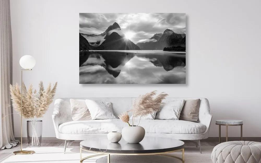 Εικόνα μιας όμορφης ανατολής στη Νέα Ζηλανδία σε ασπρόμαυρο - 90x60