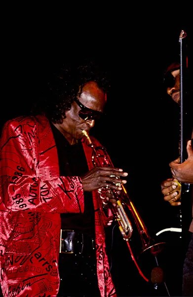 Φωτογραφία Miles Davis, during a live performance, 1970-80