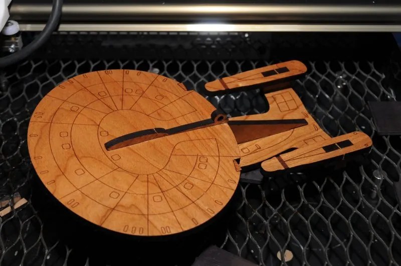 Intra απο ξύλο plywood 3mm-4mm πάχος - USS Enterprise 3D Puzzle Δίασταση 30x30 cm Intraeaxys-zo9yd2r7