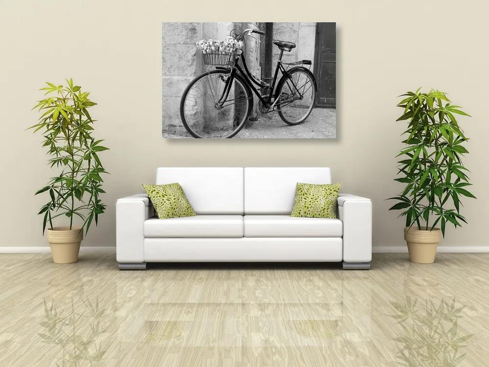 Εικόνα ενός ρουστίκ ποδηλάτου σε ασπρόμαυρο