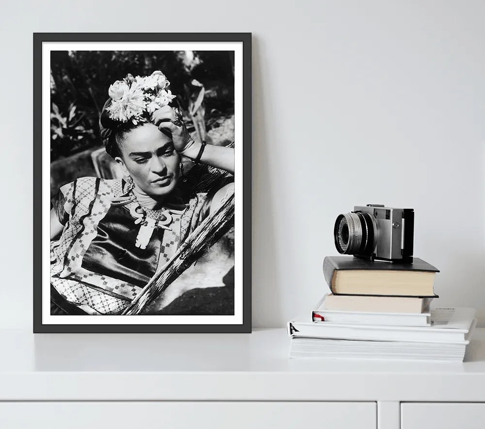 Πόστερ &amp;  Κάδρο Frida Kahlo Black and White MV061 22x31cm Μαύρο Ξύλινο Κάδρο (με πόστερ)