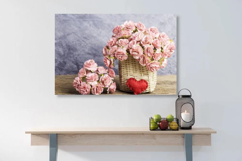 Εικόνα μπουκέτο με ροζ γαρίφαλα σε ένα καλάθι