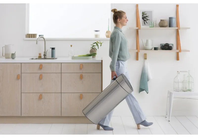 Brabantia Touch Bin New 650532, 40 l, αθόρυβο και ομαλό κλείσιμο, επίπεδη πλάτη, Inox/matt