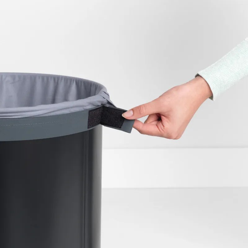 Καλάθι πλυντηρίου Brabantia 1000826, 60 l, Καπάκι από φελλό, Πλήρωση χωρίς άνοιγμα, οπές εξαερισμού, Μαύρο