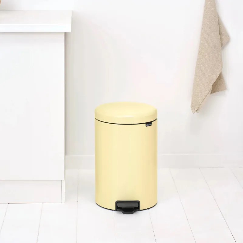 Κάδος απορριμμάτων με πεντάλ Brabantia NewIcon 649044, 20 l, Ομαλό κλείσιμο, Αντιολισθητική βάση, Κίτρινο