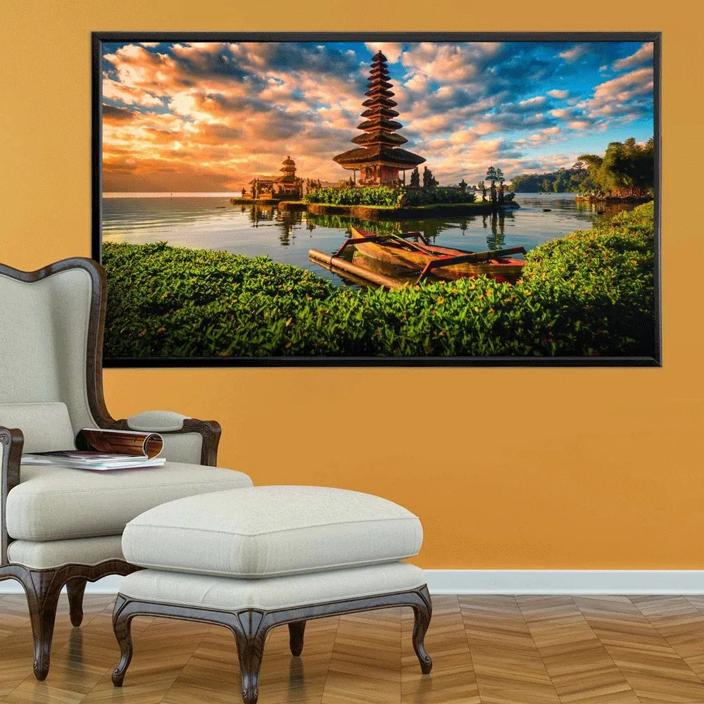 Πίνακας σε Plexiglass με Θέμα &#8220;Pura Ulun Danu Bratan&#8221; σε μαύρη ξύλινη Κορνίζα με ρυθμιζόμενο Φώς - 150cmX100cm