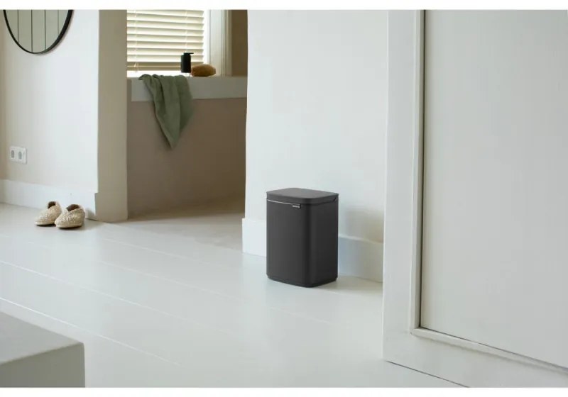 Κάδος Brabantia Bo Small 1008866, 4 L, Ομαλό και αθόρυβο άνοιγμα, Αντιολισθητική βάση, Ορυκτή επίστρωση, Σκούρο γκρι