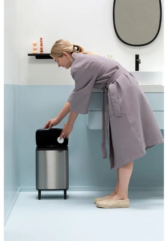 Κάδος Brabantia Bo Small Hi 1006650, 12 l, Ομαλό και αθόρυβο άνοιγμα, Αντιολισθητική βάση, Ανθεκτικό στα δακτυλικά αποτυπώματα, Inox
