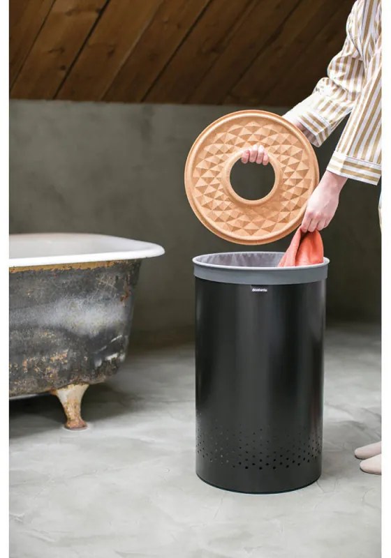 Καλάθι πλυντηρίου Brabantia 1000826, 60 l, Καπάκι από φελλό, Πλήρωση χωρίς άνοιγμα, οπές εξαερισμού, Μαύρο